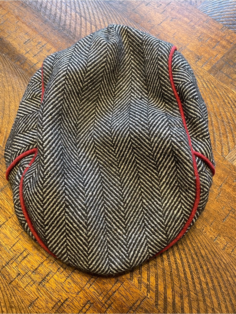 Black & White Herringbone Cap with Red Piping